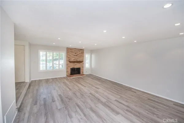 $3,995 | 21147 VÃa Canon, Unit 17, Yorba Linda, CA 92887