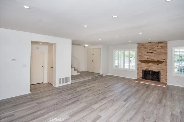 $3,995 | 21147 VÃa Canon, Unit 17, Yorba Linda, CA 92887