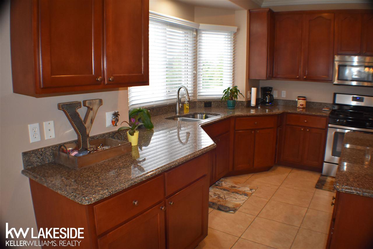 47115 Gloede Road Macomb, MI 48044 - Photo 7 of 49