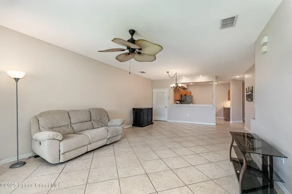 $2,000 | 400 Trotter Lane, Unit 102, Melbourne, FL 32940