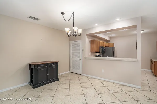 $2,000 | 400 Trotter Lane, Unit 102, Melbourne, FL 32940