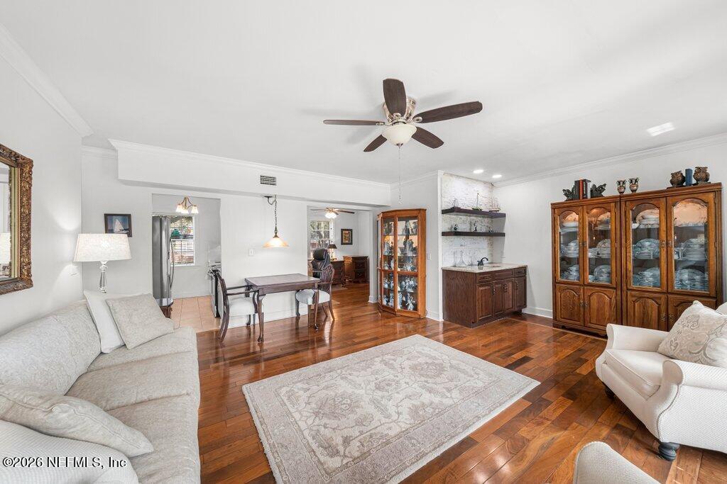 823 Lasalle Street, Unit 821/823 Jacksonville, FL 32207 - Photo 7 of 34 823 Lasalle St (17).JPG-SMALL