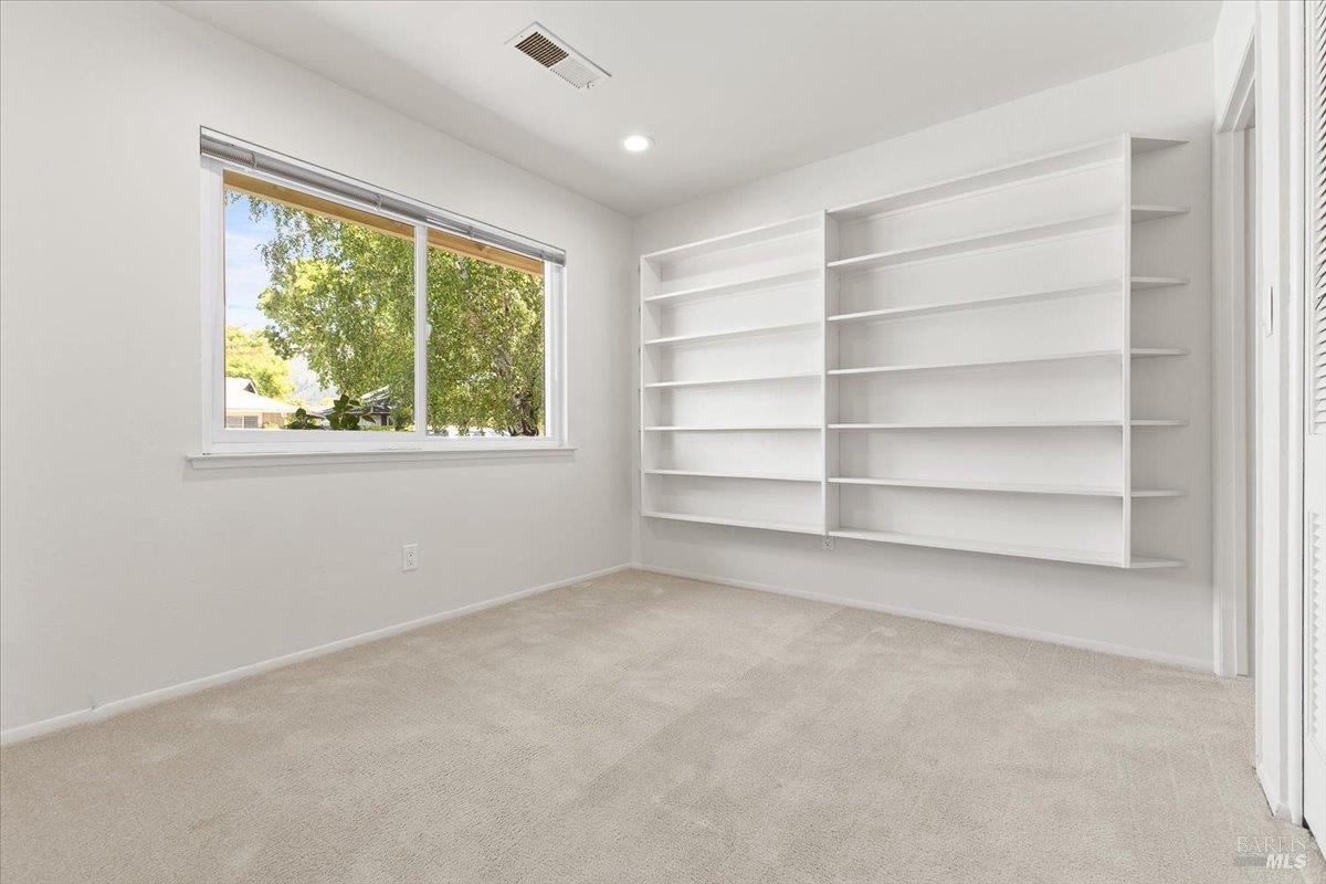 417 Deerfield Circle Santa Rosa, CA 95409 - Photo 19 of 48 Den / office / flex space