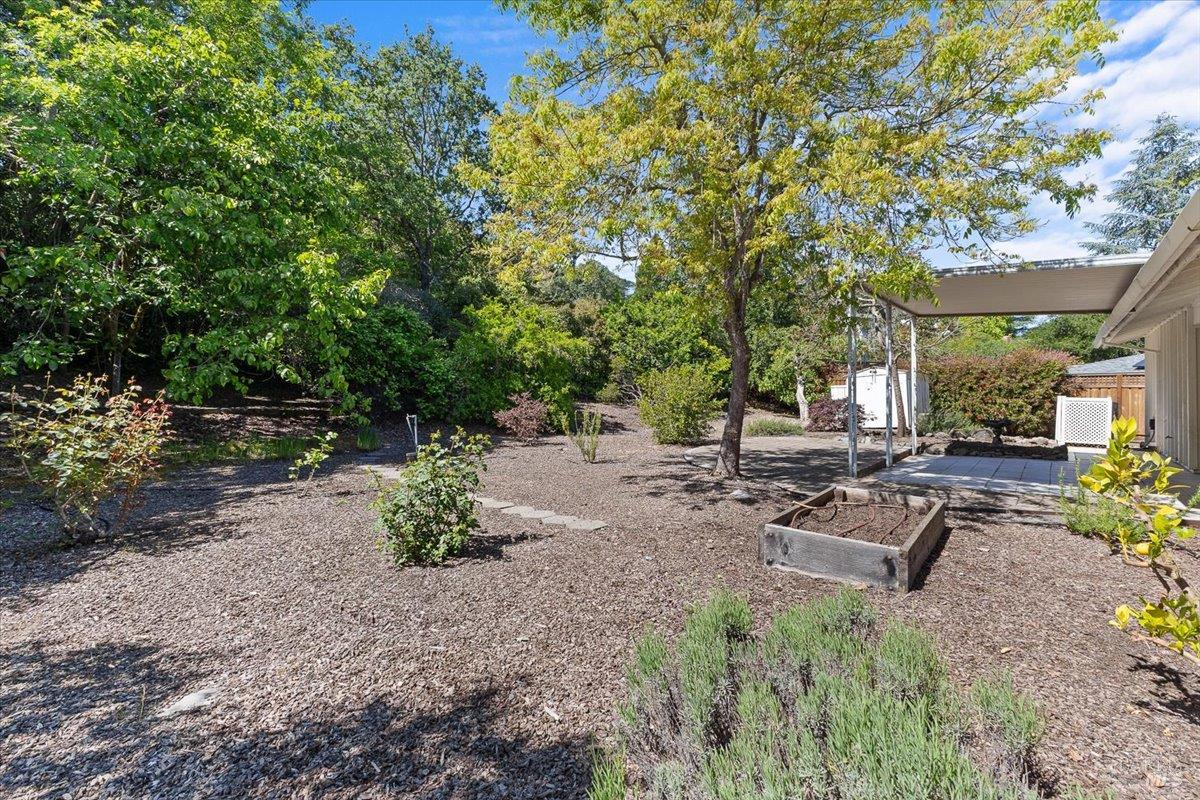 417 Deerfield Circle Santa Rosa, CA 95409 - Photo 34 of 48