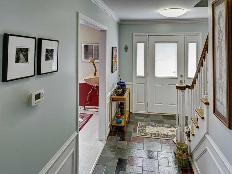 6232 Welham Road Indianapolis, IN 46220 - Photo 3 of 24 Gallery Image 3