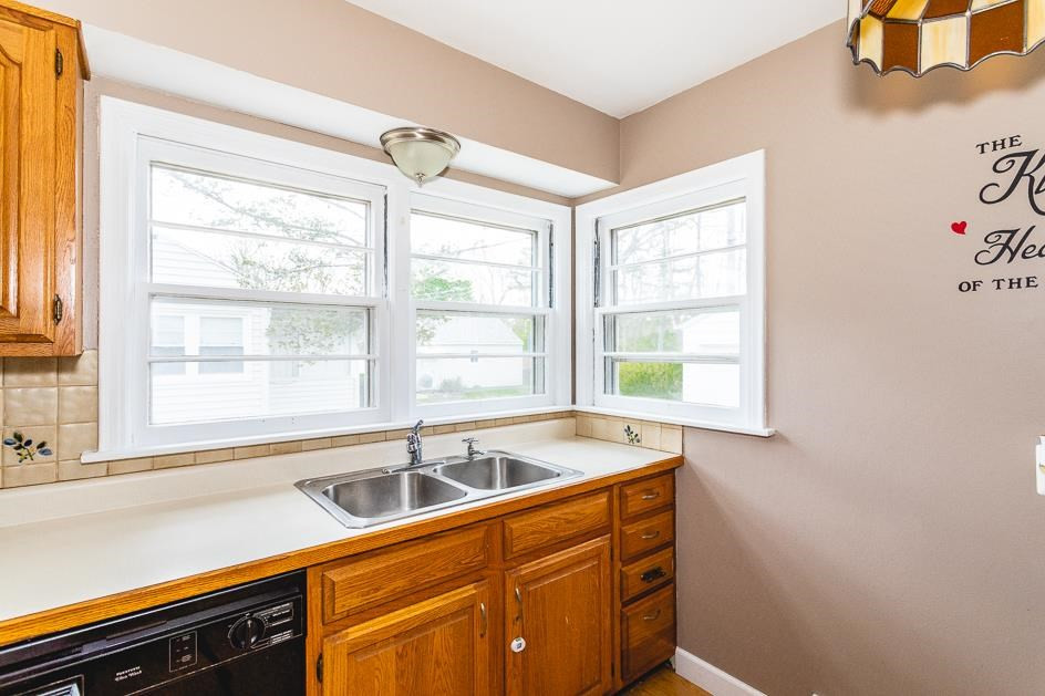 763 Briarcliff Road Jackson, MI 49203 - Photo 8 of 24 Photo 8