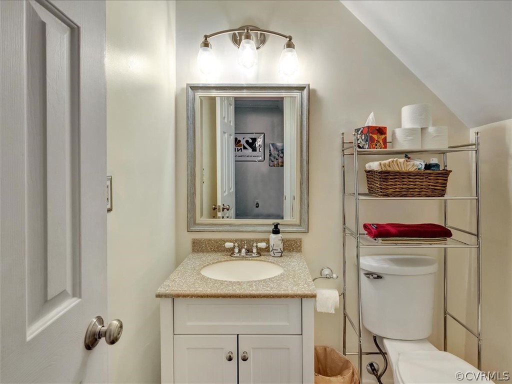 5612 Chatmoss Road Midlothian, VA 23112 - Photo 18 of 23 Half bath attached to Bedroom #2