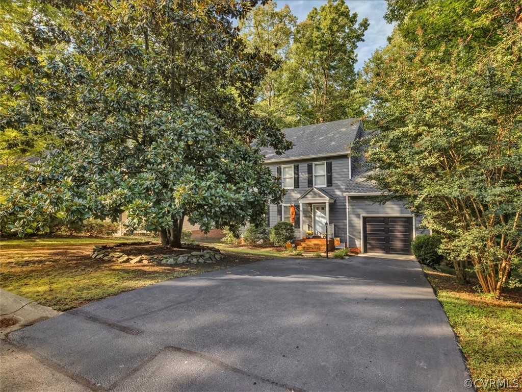 5612 Chatmoss Road Midlothian, VA 23112 - Photo 2 of 23