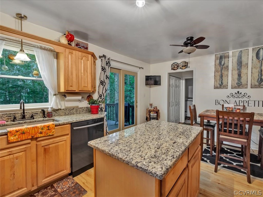 5612 Chatmoss Road Midlothian, VA 23112 - Photo 10 of 23