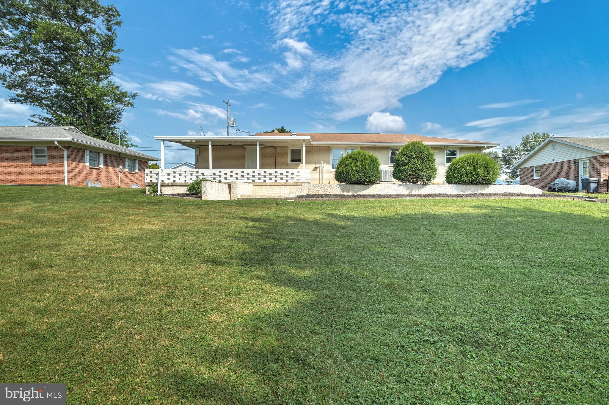 1580 Church Road York, PA 17408 - Photo 4 of 28