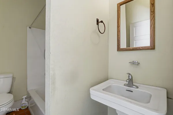 $300,000 | 1016 East Rio Grande Avenue, Unit 3, El Paso, TX 79902