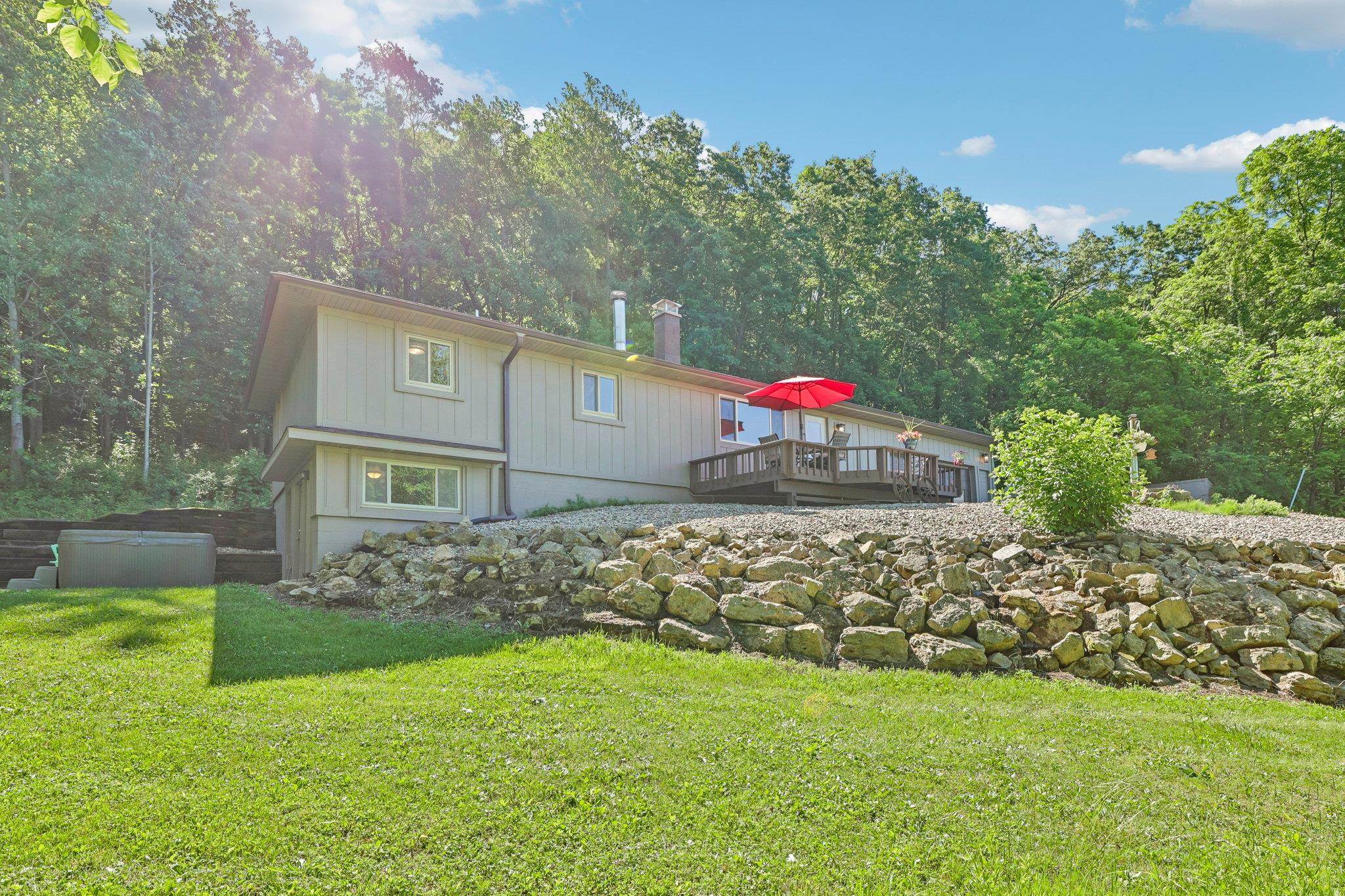 12258 South Round River Spring Green Spring Green, WI 53588 - Photo 5 of 60