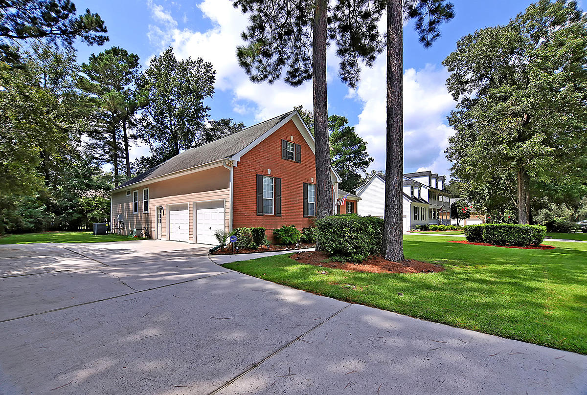1008 Crooked Oak Road Summerville, SC 29485 - Photo 3 of 50 CREM_1008 Crooked Oak_036