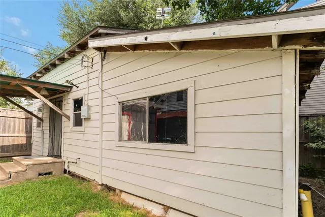 $399,900 | 1806 State Street, Houston, TX 77007