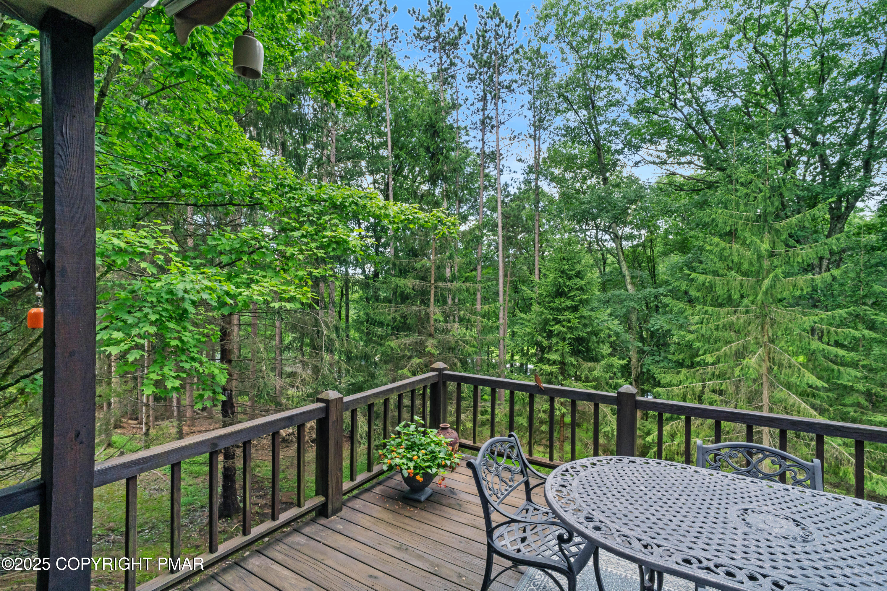 2161 Oak Hill Drive Canadensis, PA 18325 - Photo 13 of 64 Back deck