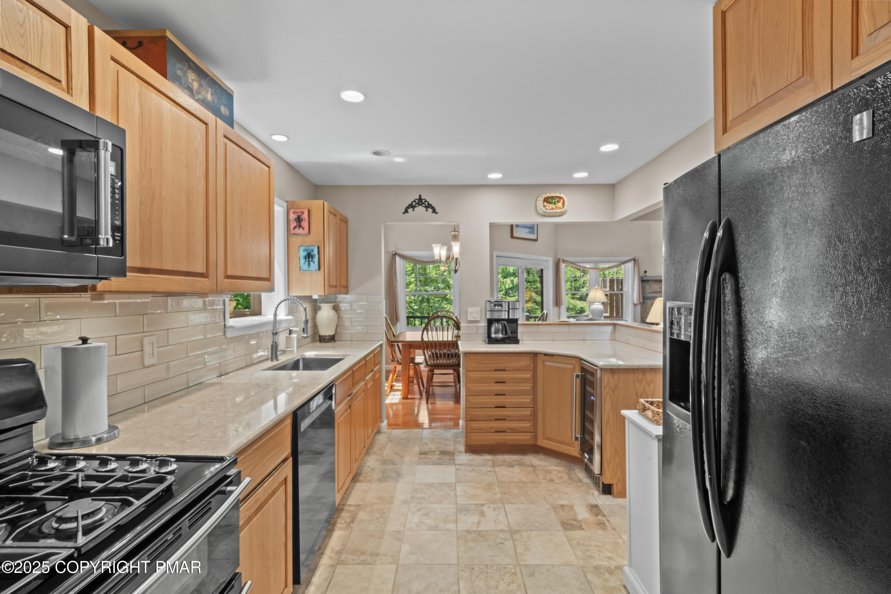 2161 Oak Hill Drive Canadensis, PA 18325 - Photo 10 of 64 Kitchen