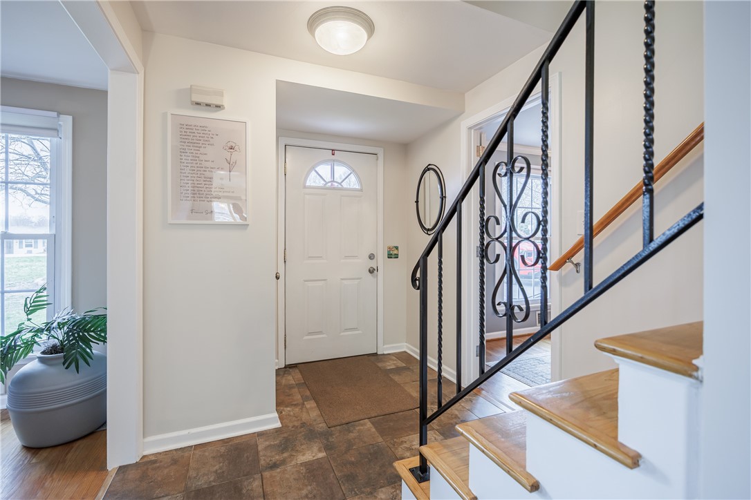 46 Aldwick Rise Perinton, NY 14450 - Photo 3 of 28