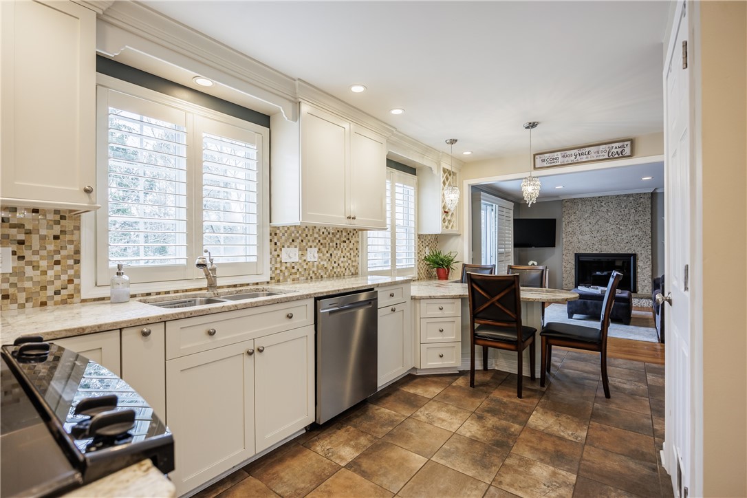 46 Aldwick Rise Perinton, NY 14450 - Photo 9 of 28