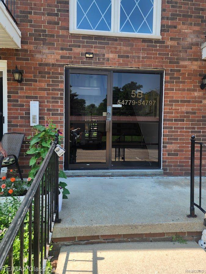 54787 Shelby Road, Unit 83 Utica, MI 48316 - Photo 2 of 25 Gallery Image 2