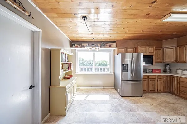 $499,000 | 1235 W Highway 26, Blackfoot, ID 83221