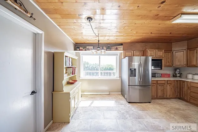 $524,000 | 1235 W Highway 26, Blackfoot, ID 83221