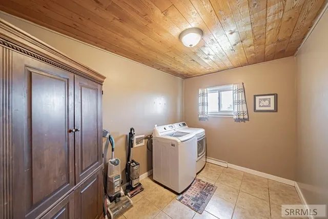 $524,000 | 1235 W Highway 26, Blackfoot, ID 83221