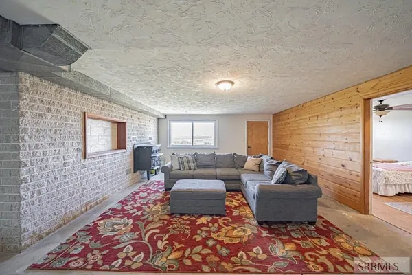 $499,000 | 1235 W Highway 26, Blackfoot, ID 83221