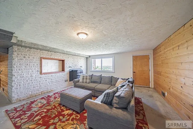 $524,000 | 1235 W Highway 26, Blackfoot, ID 83221