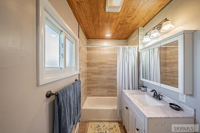 $524,000 | 1235 W Highway 26, Blackfoot, ID 83221