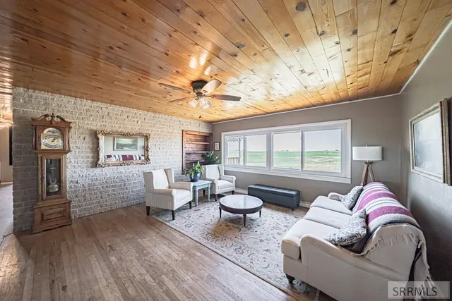 $524,000 | 1235 W Highway 26, Blackfoot, ID 83221