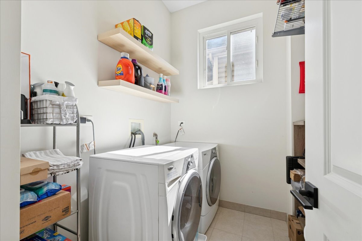 2019 North Whipple Street, Unit 1 Chicago, IL 60647 - Photo 13 of 33 a utility room with dryer and washer