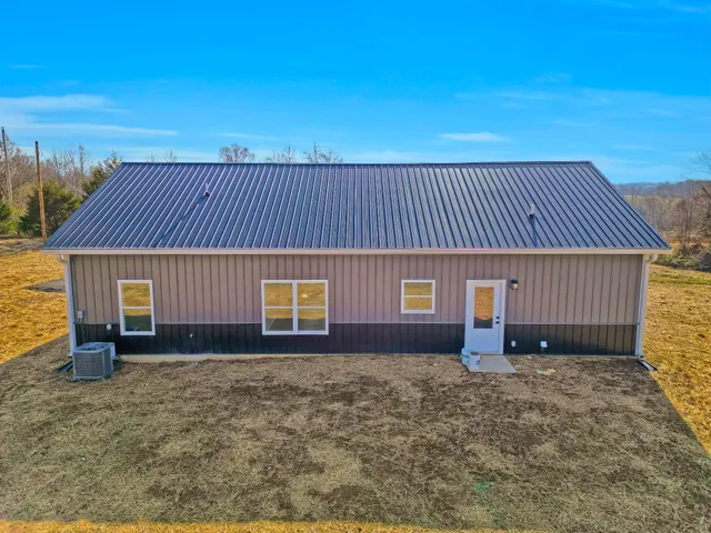 $369,900 | 2679 Dotson Road, Lafayette, TN 37083