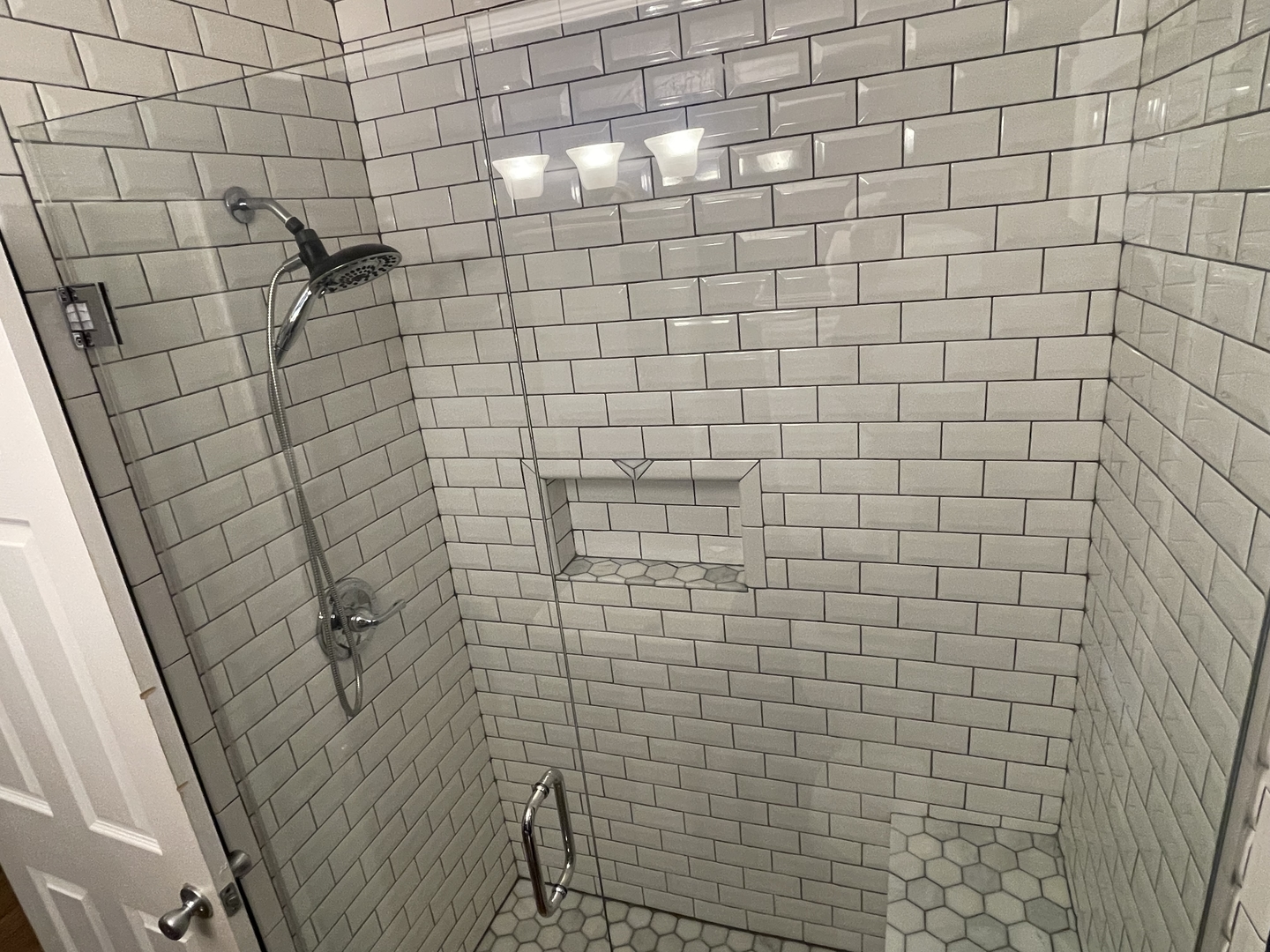 10441 South Prairie Avenue Chicago, IL 60628 - Photo 18 of 36 a bathroom with a shower