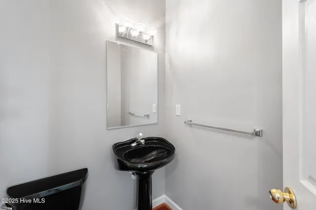 $595,000 | 121 Bayside Drive, Moyock, NC 27958