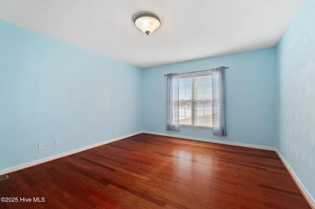 $595,000 | 121 Bayside Drive, Moyock, NC 27958