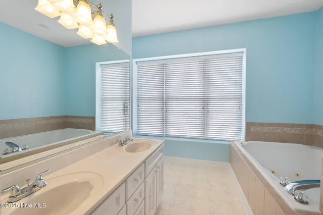 $595,000 | 121 Bayside Drive, Moyock, NC 27958