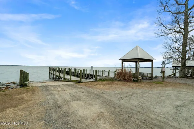 $595,000 | 121 Bayside Drive, Moyock, NC 27958