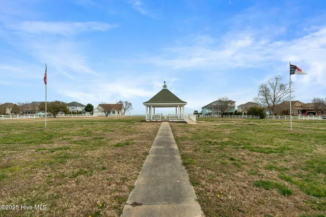 $595,000 | 121 Bayside Drive, Moyock, NC 27958