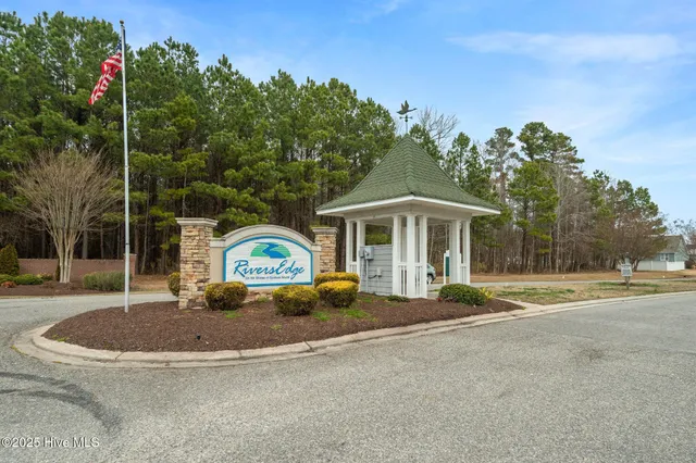$595,000 | 121 Bayside Drive, Moyock, NC 27958