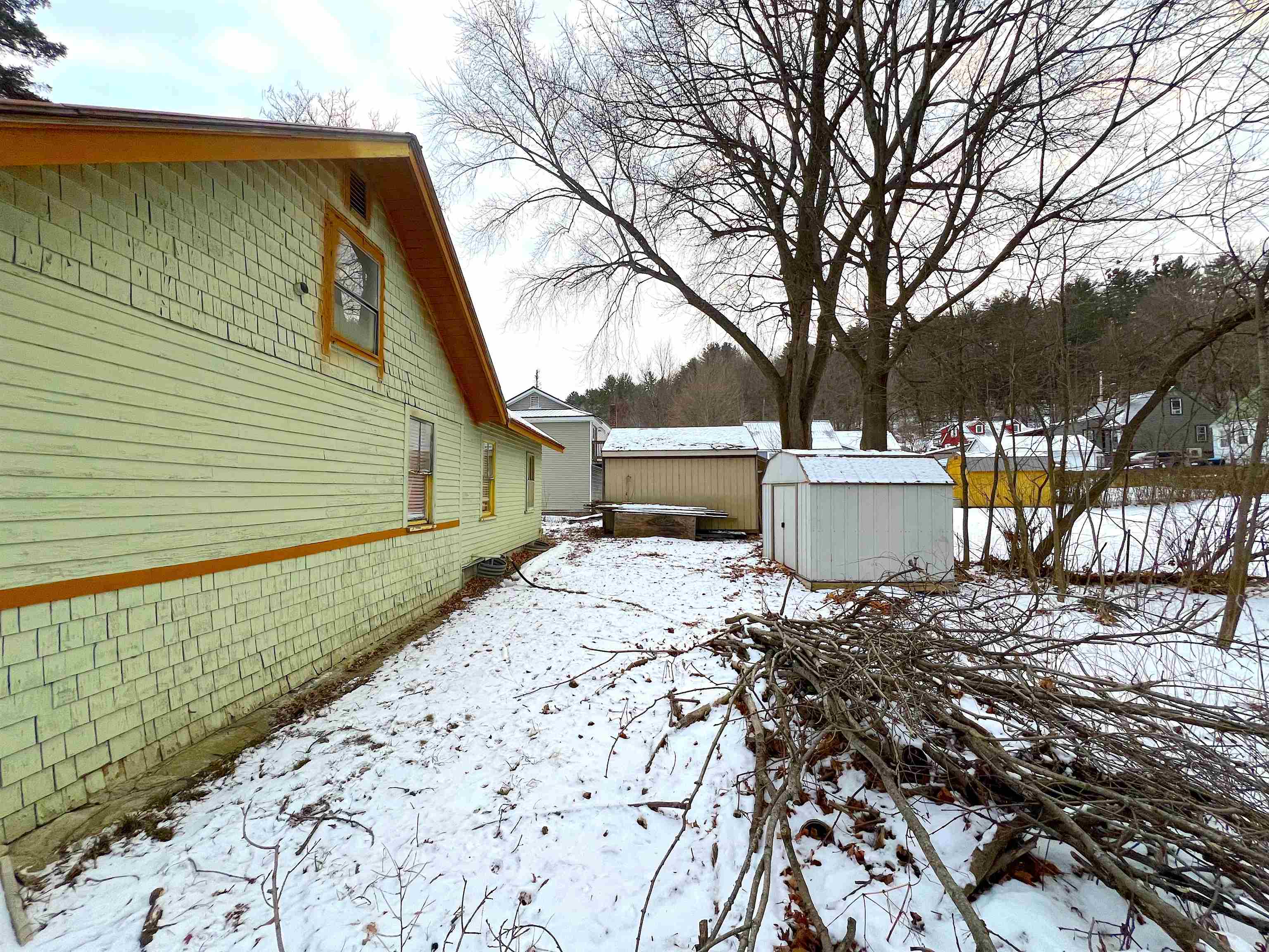 21 Herrick Street Springfield, VT 05156 - Photo 4 of 29