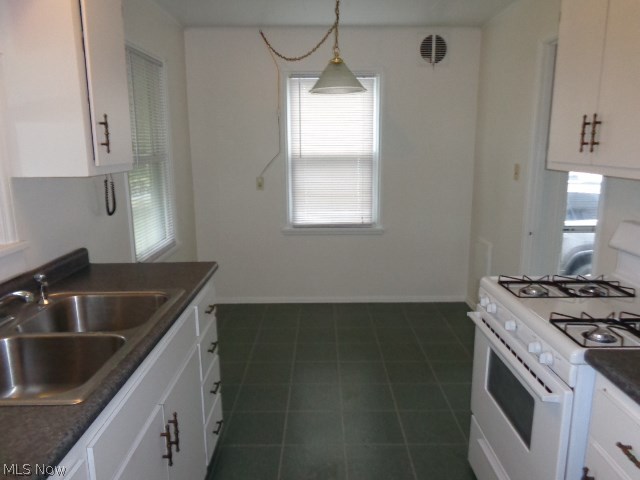5931 Broadview Road Parma, OH 44134 - Photo 6 of 13 Eat-in Kitchen