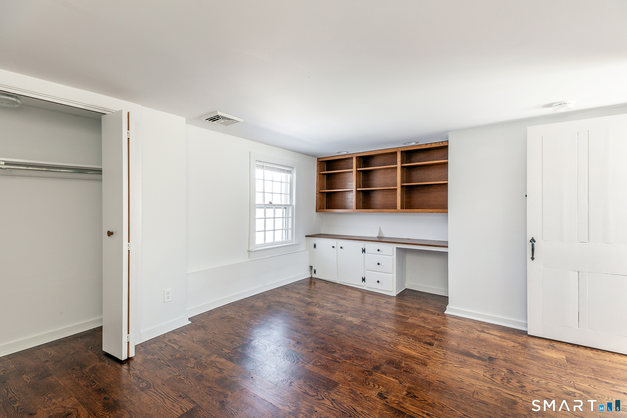 403 Beach Street Litchfield, CT 06759 - Photo 24 of 31 Bedroom 2 with built-in desk.