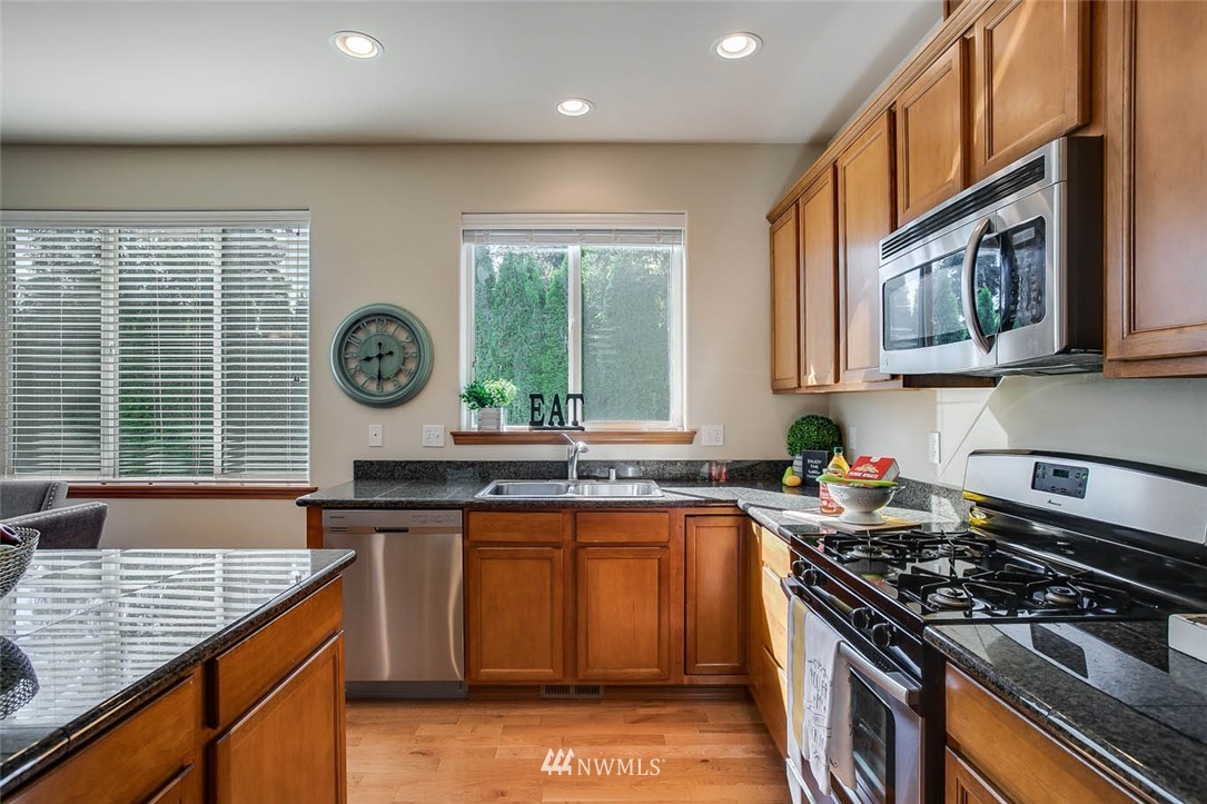 16332 1st Place West, Unit 1 Bothell, WA 98012 - Photo 5 of 25 Gallery Image 5