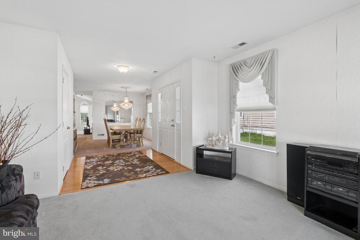 29 Grandview Place Sewell, NJ 08080 - Photo 7 of 34