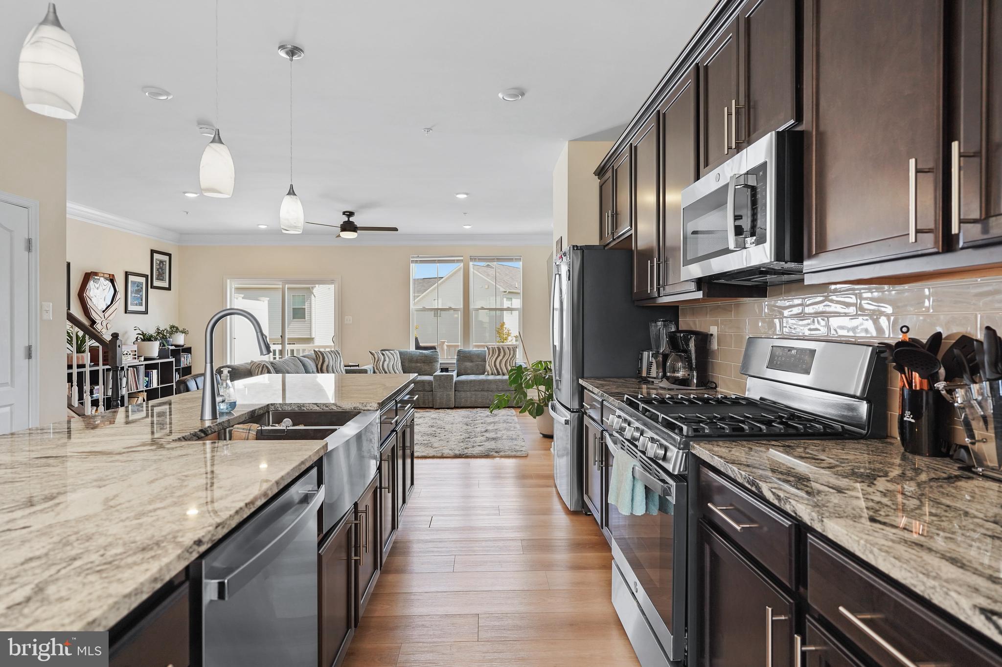 16418 Caribbean Way Accokeek, MD 20607 - Photo 2 of 40 Kitchen