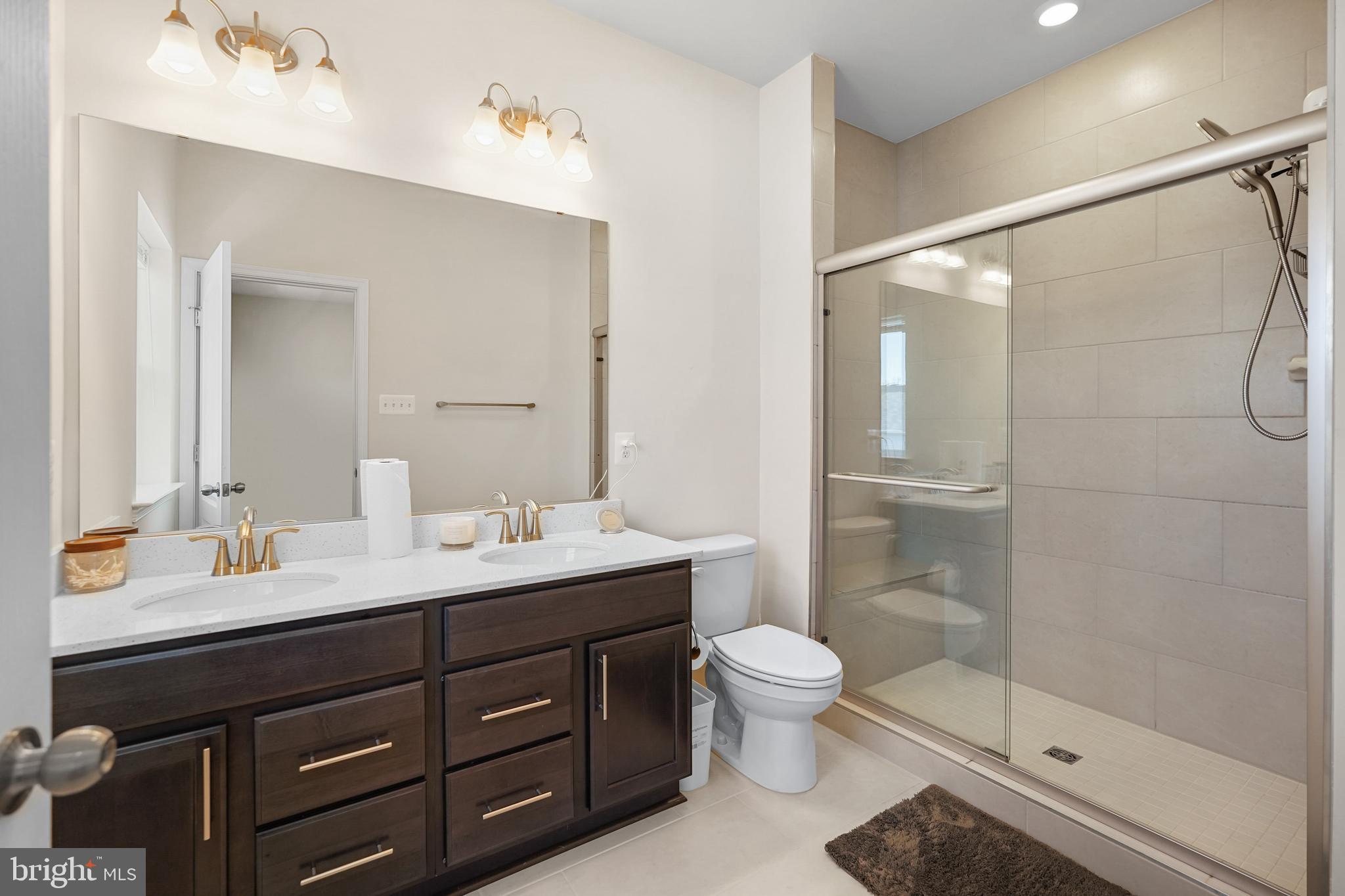 16418 Caribbean Way Accokeek, MD 20607 - Photo 6 of 40 Primary Bath