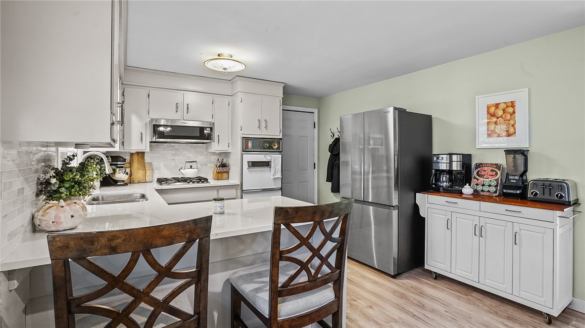 540 Lydia Avenue Woonsocket, RI 02895 - Photo 4 of 32 Gallery Image 4