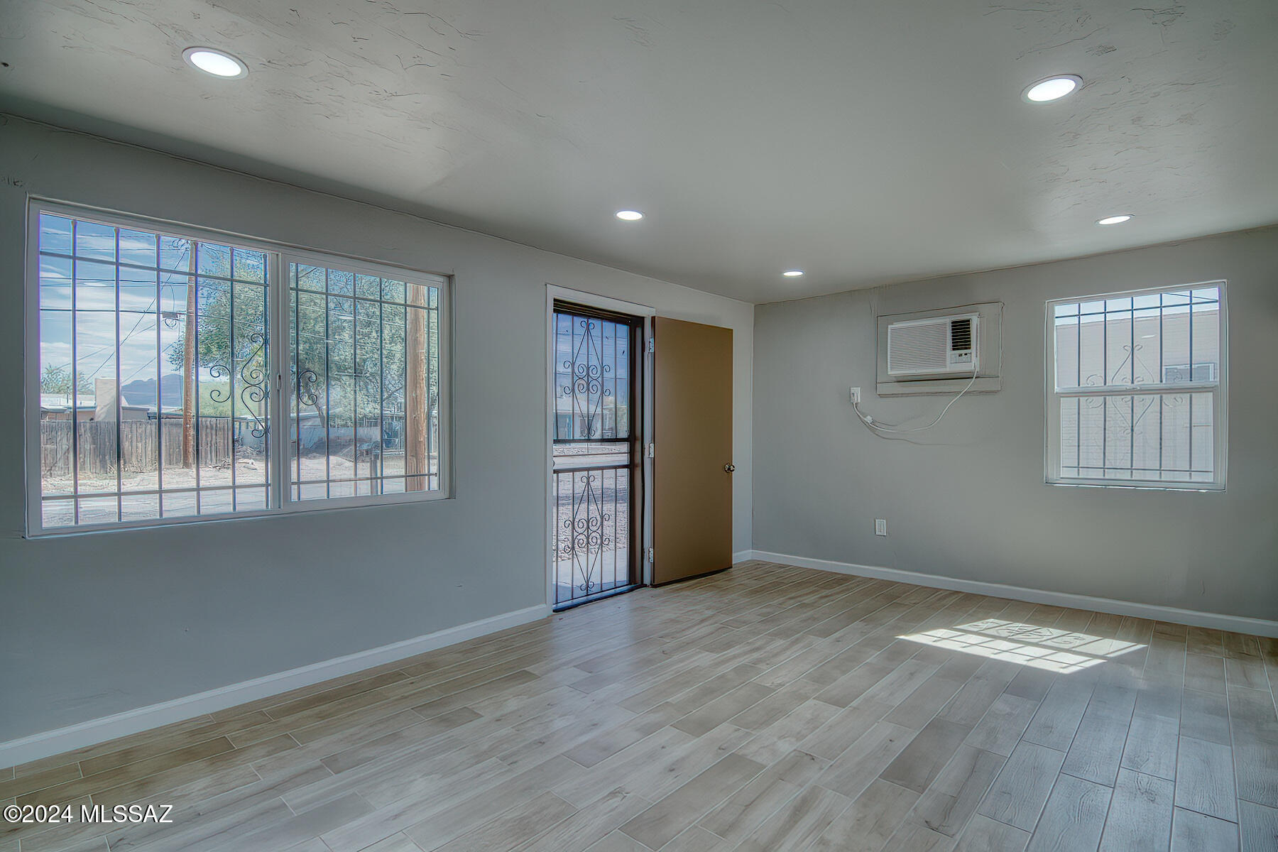 808 East Halcyon Road Tucson, AZ 85719 - Photo 17 of 49