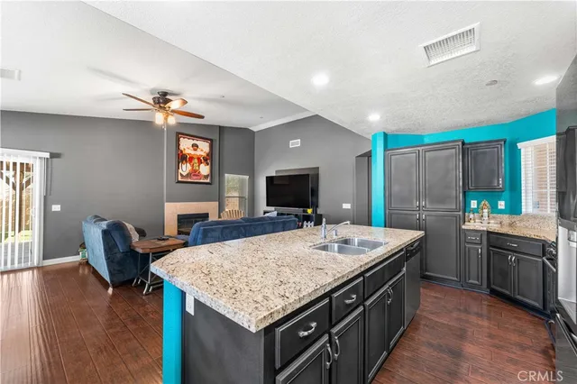 $569,900 | 37068 Waltham Place, Palmdale, CA 93550