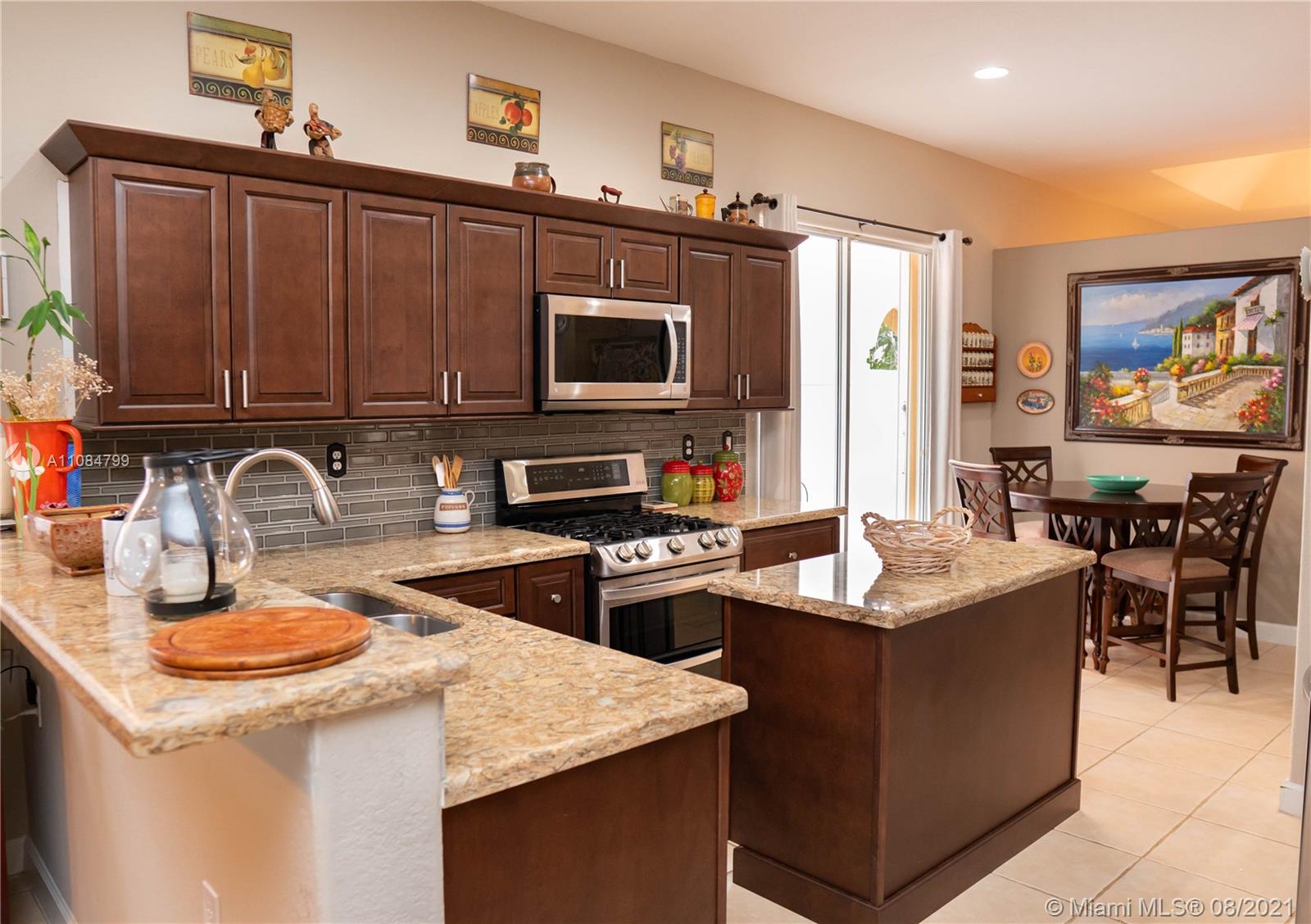 13124 Southwest 54th Court Miramar, FL 33027 - Photo 16 of 57